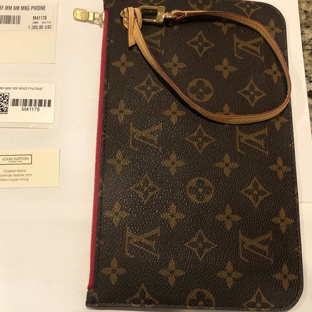 Louis Vuitton Neverfull Pouch